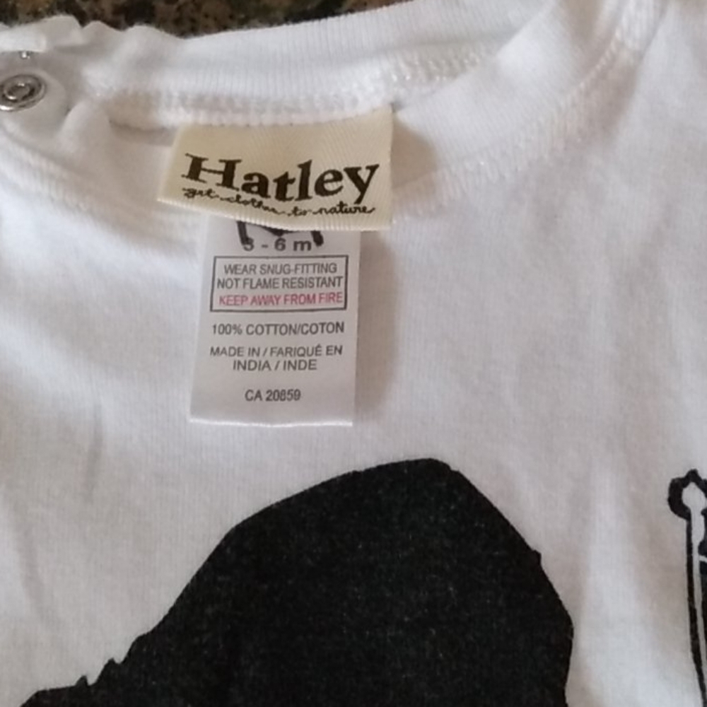 Onesie - Picture 2 of 6